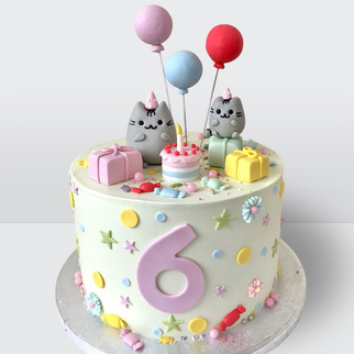 Детский торт с котятами и шарами