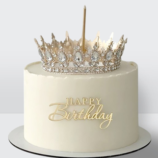 Торт ламбет белый с золотой короной и надписью