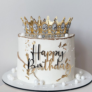 Торт ламбет белый с золотом золотой короной с камнями
