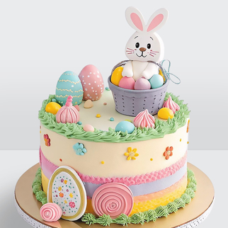 Торт на пасху с зайкой и цветными яйцами