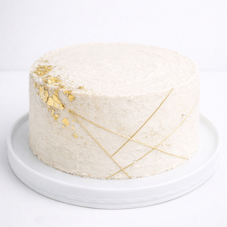 Торт белый с золотом в стиле минимализм