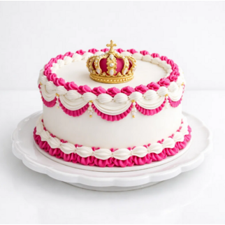 Торт белый в стиле ламбет с короной