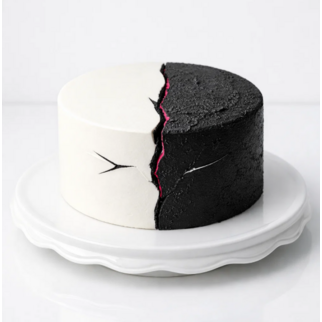 Торт черный в стиле минимализм