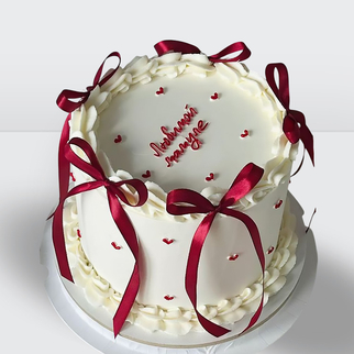 Торт ламбет белый с красными ленточками сердечками и надписью