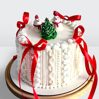0 Торт ламбет с лентами на Новый год с фигуркой снеговик и елочкой с праздничным декором и новогодней композицией