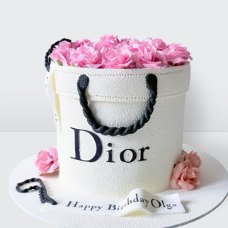 0 Торт в форме коробки Диор с розами
