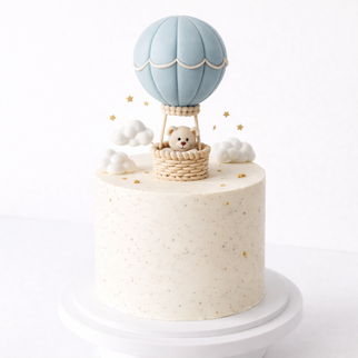 Торт с мишкой в корзине и воздушным шаром