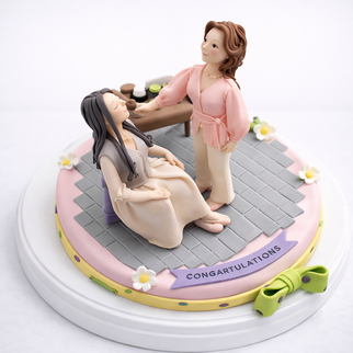Торт для врача с фигурками двух женщин