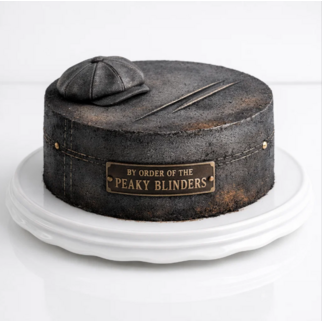 Торт в стиле фильма сериала Острые козырьки с кепкой