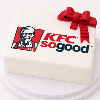 Торт для сотрудников КФС с логотипом и красным бантом