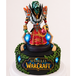 Торт разноцветный с героем и эмблемой игры WarCraft
