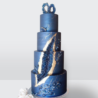 0 Свадебный торт синий с сердцами из кристаллов