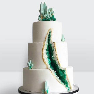 0 Свадебный торт малахит с эффектным декором и благородной текстурой под натуральный камень