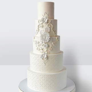 0 Свадебный торт с кружевом 5 ярусов с изящным декором и утончённой многоярусной композицией
