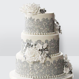 0 Свадебный торт с кружевом и розами с изящным декором и утончённой композицией оформления