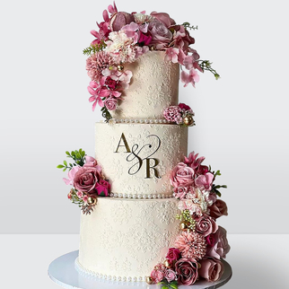 0 Свадебный торт с кружевом инициалами и розами 3 яруса с изящным декором и персонализированной композицией
