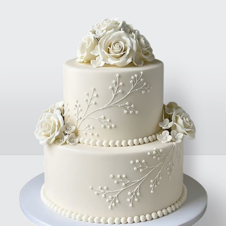0 Свадебный торт с кружевом и розами 2 яруса с изящным декором и утончённой композицией оформления