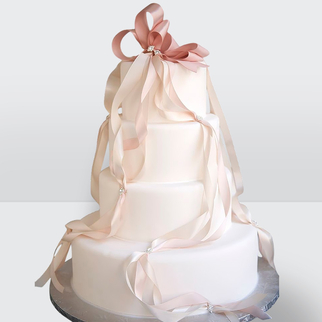 0 Свадебный торт с розовыми лентами с нежным декором и романтичной композицией оформления