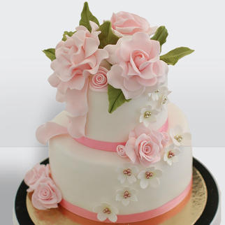 Торт с розами из мастики 2 яруса с изящным декором и детализированной цветочной композицией