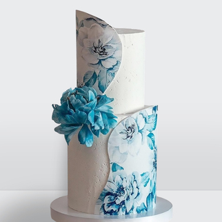 Торт с голубыми пионами и фотопечатью 2 яруса с нежным декором и индивидуальным оформлением