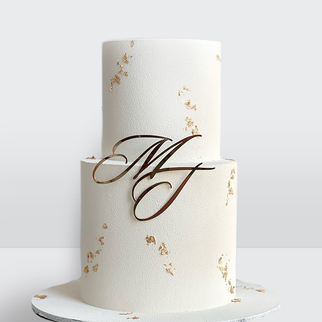 0 Свадебный торт с инициалами 2 яруса велюр с элегантным декором и бархатной текстурой покрытия