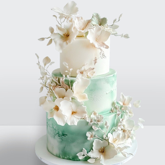 0 Свадебный торт с белыми цветами весенний с изящным декором и легкой весенней эстетикой