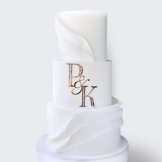 0 Свадебный торт белый с золотыми инициалами и драпировкой 3 яруса