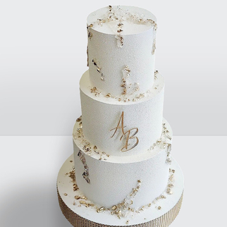 0 Свадебный торт 3 яруса с инициалами и кристаллами