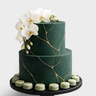 0 Торт зеленый в стиле минимализм 3 яруса с орхидеями и золотом и макарун