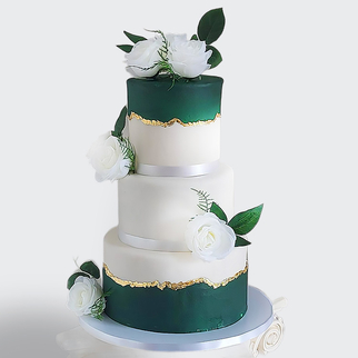 0 Торт под мрамор 3 яруса в стиле минимализм зеленый с розами и лентами