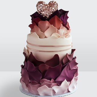 0 Торт с градиентом сиреневый 3 яруса с сердцем из кристаллов