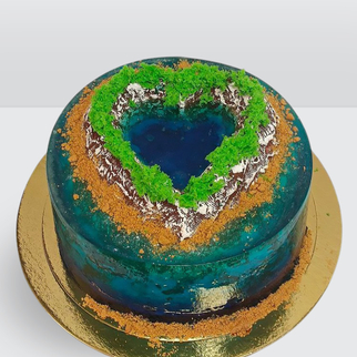 Торт в виде острова в океане