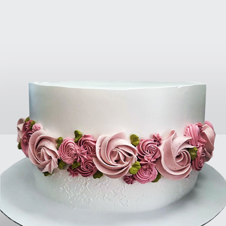 Торт с кремовыми розами из сливочного крема